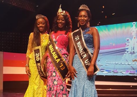 Naa Oyoe with her runners up, Aisha (left) and Twumwaa.