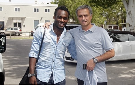 Essien%20Mourinho.jpg