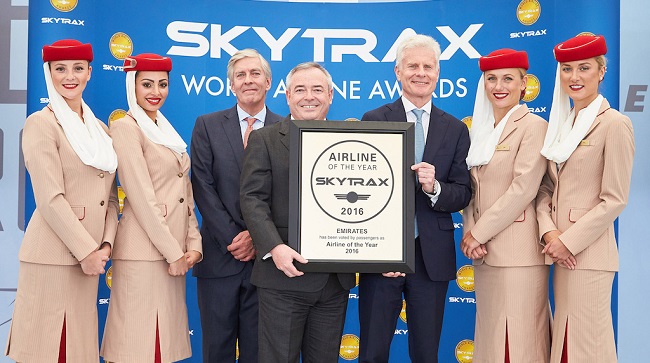 Mr Patrick Brannelly (middle), Divisional Vice President, Customer Experience, receives the award from Mr Edward Plaisted, CEO of Skytrax. With them include Lord Deighton (3rd left), Non-Executive Chairman of Heathrow Airport.