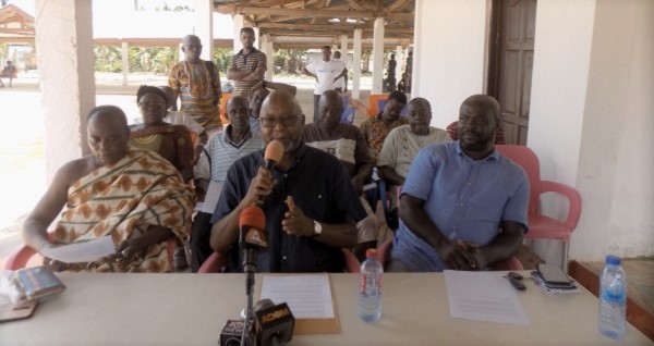 Dr Joseph Amuzu (with mic) addressed the news conference in the company of Mr Kwadwo Obeng-Darko (right) and Mr Baffour Attafuah Afisah (left), the Amankrado of Akwatia.