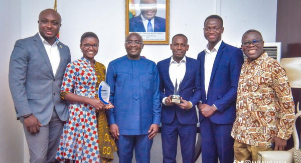 Ghanaian Tech Winners Present Awards To Bawumia