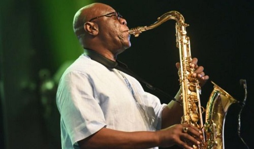 Manu Dibango: African saxophone legend dies of Coronavirus