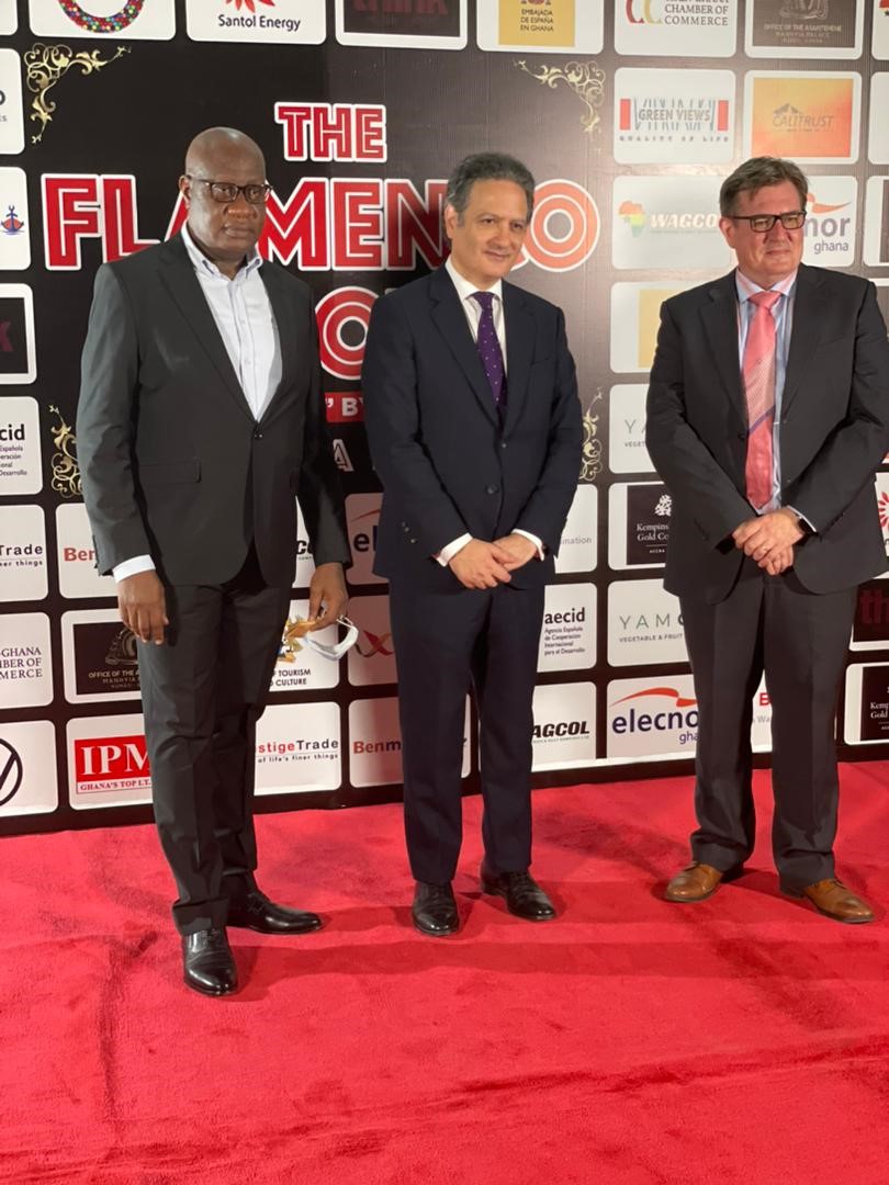 Mr Alex Oman (left), Director of WAGCOL, Ambassador Javier Gutierrez (middle), Spanish Ambassador and Mr Miguel Sanchez (right) Director,WAGCOL during the Flamenco show