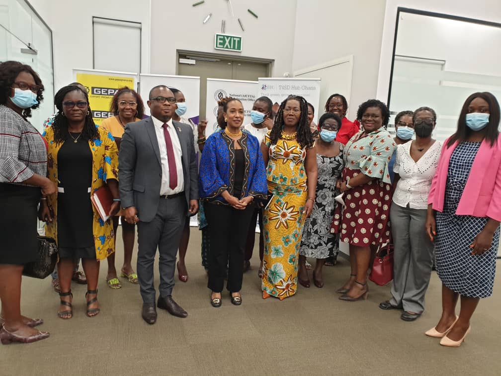 Dr Afua Asabea Asare, (5th right), CEO of GEPA, Ms Pamela Coke-Hamilton, (4th left), Executive Director of ITC, Mr Samuel Dentu (3rd left), Deputy CEO of GEPA and Mrs Agnes Adjei-Sam (2nd left), Director, Marketing and Promotions at GEPA, with some beneficiaries of She Trades and T4SD