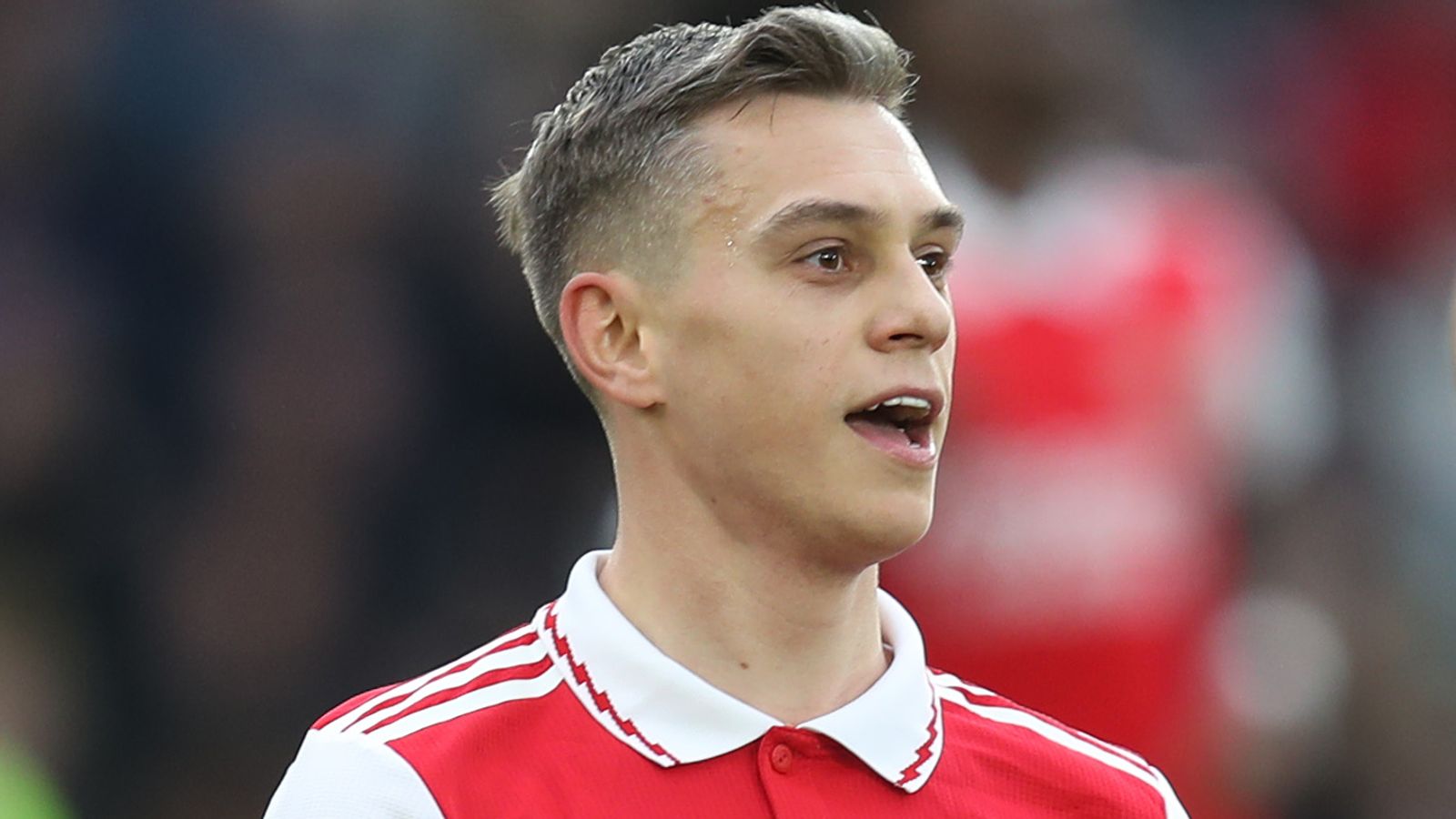 Leandro Trossard, central striker for Arsenal