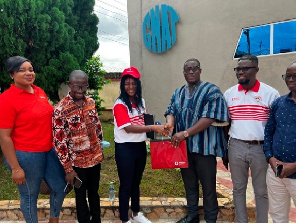 Vodafone Ghana rewards customers in Ashanti Region