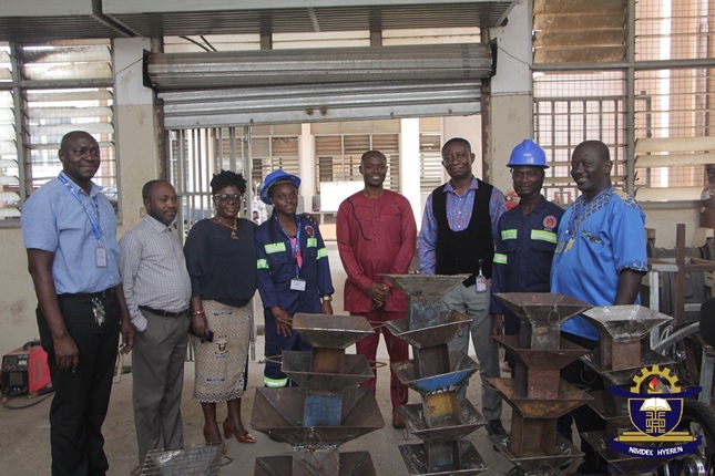 Kumasi Technical University 1st-year students mould coalpots to ...