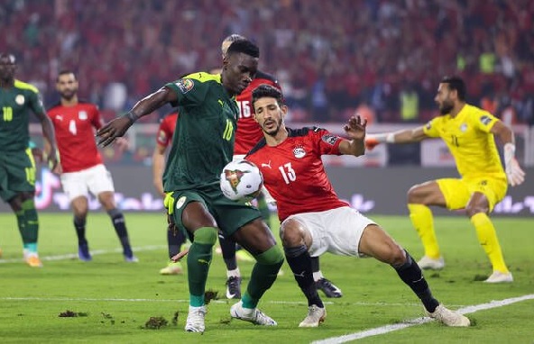 Ismaila Sarr (left) playing in the final of the 2021 AFCON against Egypt 
