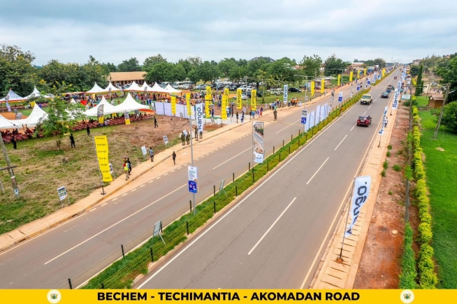 Akufo-Addo inaugurates 40.4 km Bechem-Techimantia-Akomadan road ...