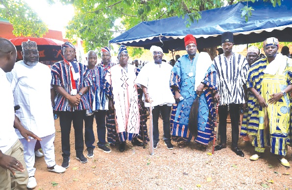 Bawumia hands over vehicle to Limann SHS - Graphic Online