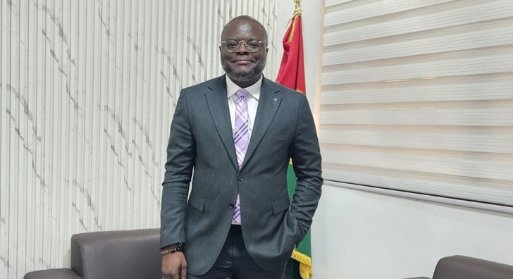 Alan Kyerematen introduces 40-year-old former hiplife artiste and legal practitioner Kwame Owusu Danso as his running mate