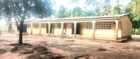 A view of the Kandin R/C Junior High School A view of the Kandin R/C Junior High School