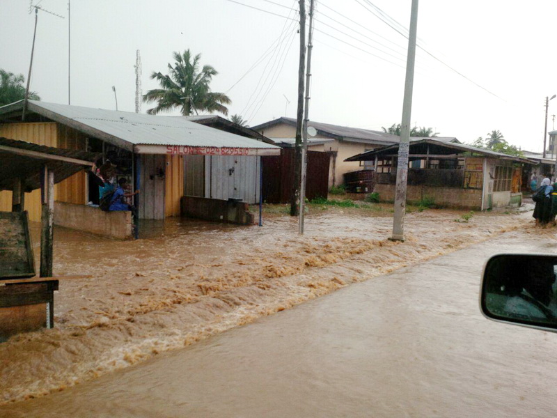 Two hour rains submerge parts of Koforidua - Graphic Online