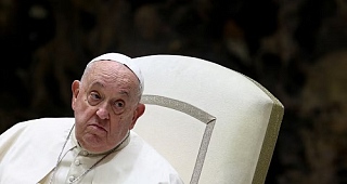 Pope has 'isolated' breathing crisis in hospital, Vatican says